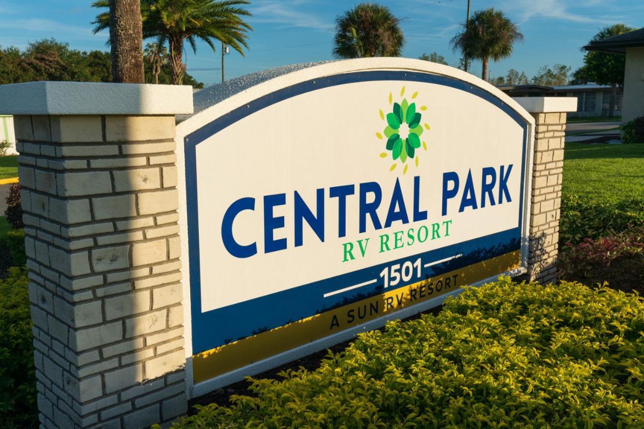Central Park Rv Resort Haines City Exteriör bild